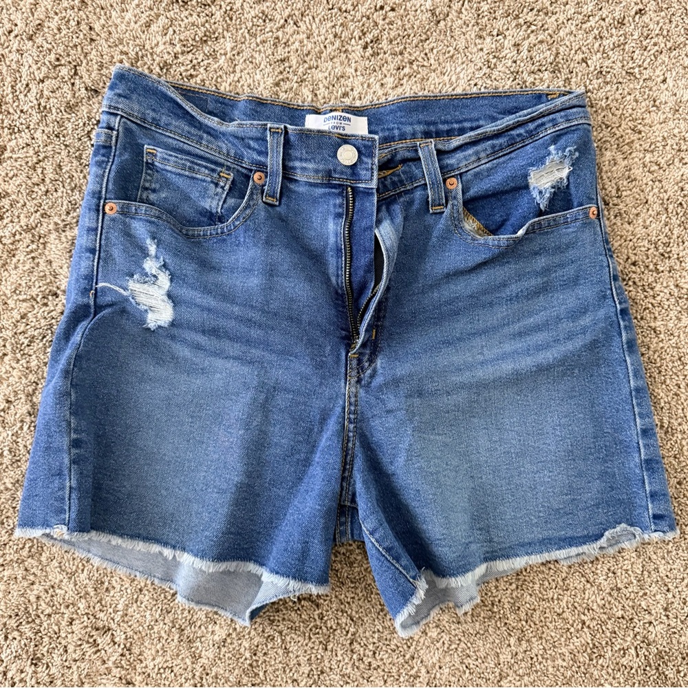Levi's High-Rise Frayed Hem Women’s Shorts - Blue - Picture 4 of 6